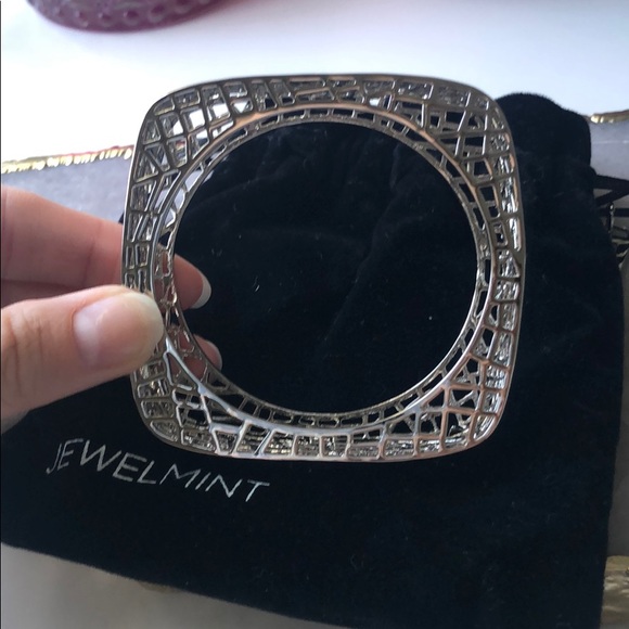 Jewelmint Unique Geometric Bangle- Valentines 💝 - Picture 3 of 6